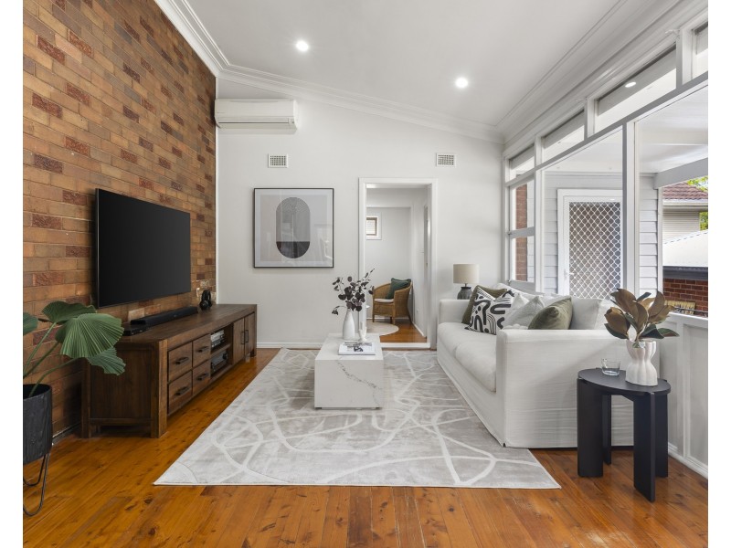 6 Erang Avenue, Kirrawee NSW 2232