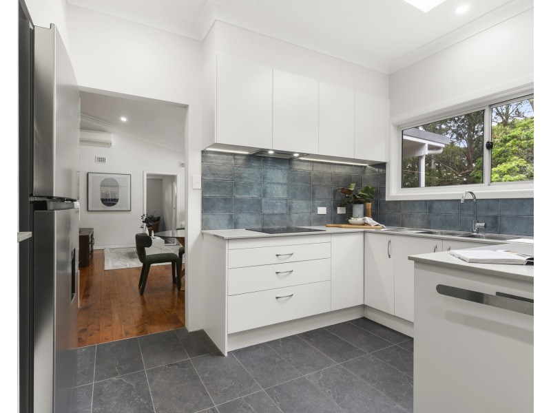 6 Erang Avenue, Kirrawee NSW 2232