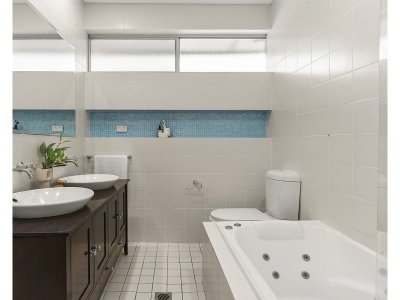 6 Erang Avenue, Kirrawee NSW 2232