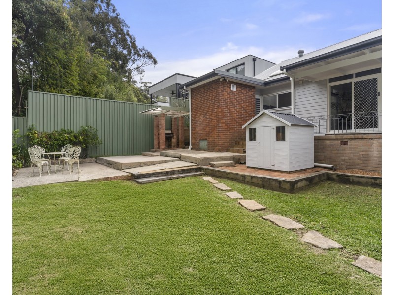 6 Erang Avenue, Kirrawee NSW 2232