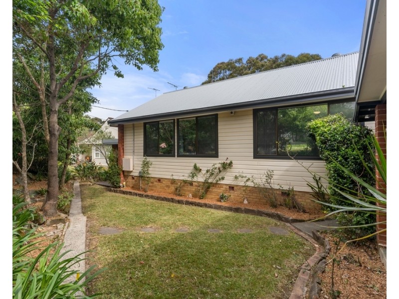 6 Erang Avenue, Kirrawee NSW 2232