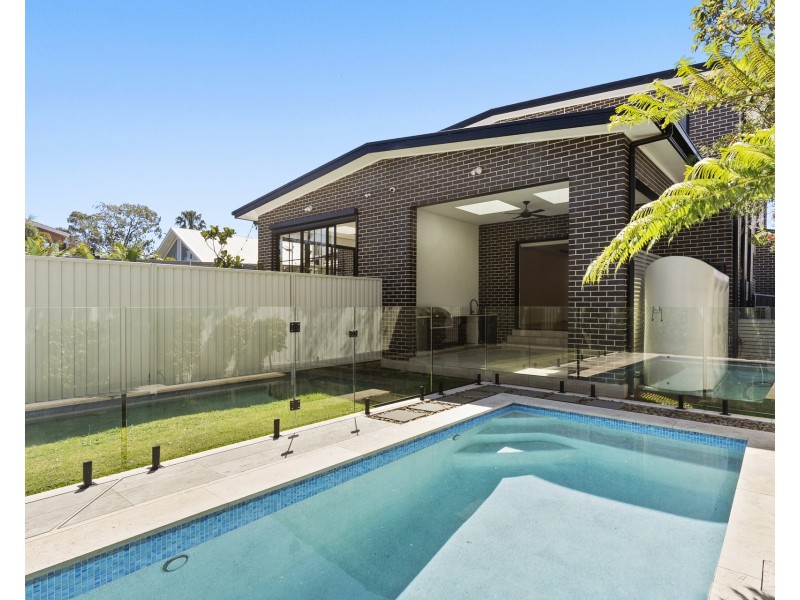 16a Drake Avenue, Caringbah NSW 2229