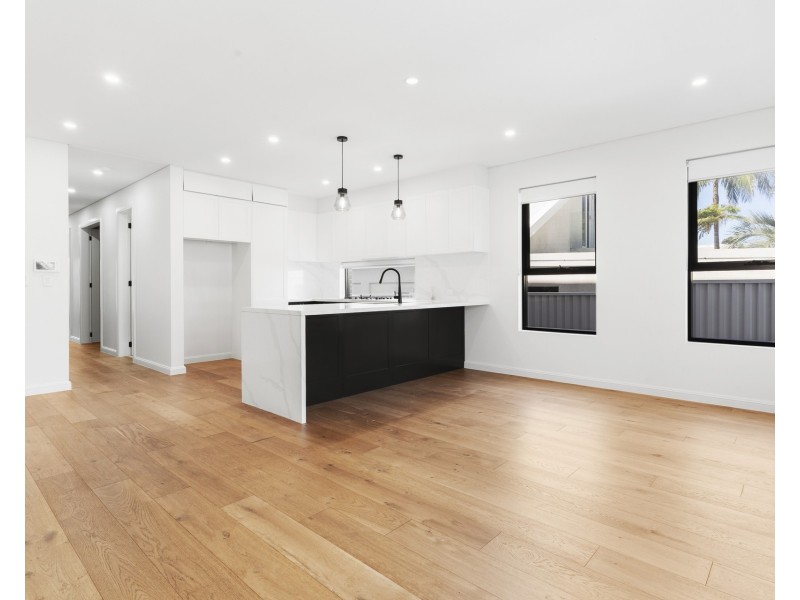 16a Drake Avenue, Caringbah NSW 2229