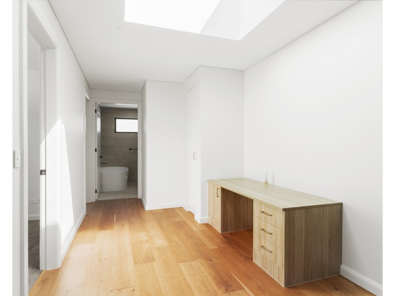 16a Drake Avenue, Caringbah NSW 2229