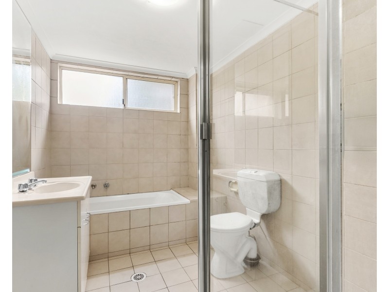 2/2-4 Mansfield Avenue, Caringbah NSW 2229