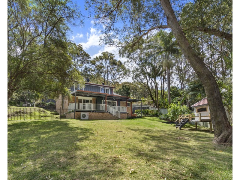5 Warrangaree Drive, Woronora Heights NSW 2233