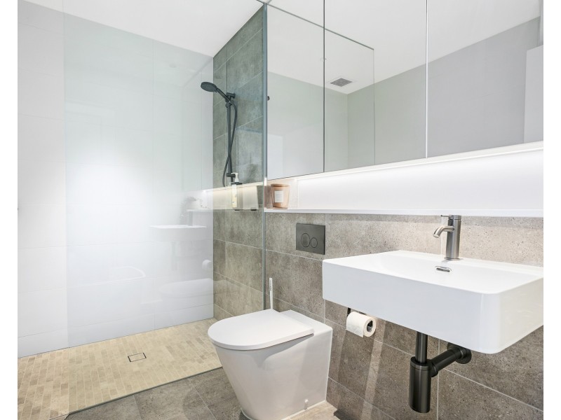 408/4 Fordham Way, Oran Park NSW 2570