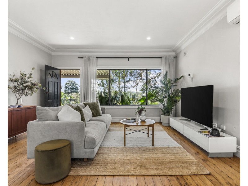 111 Bunarba Road, Gymea Bay NSW 2227