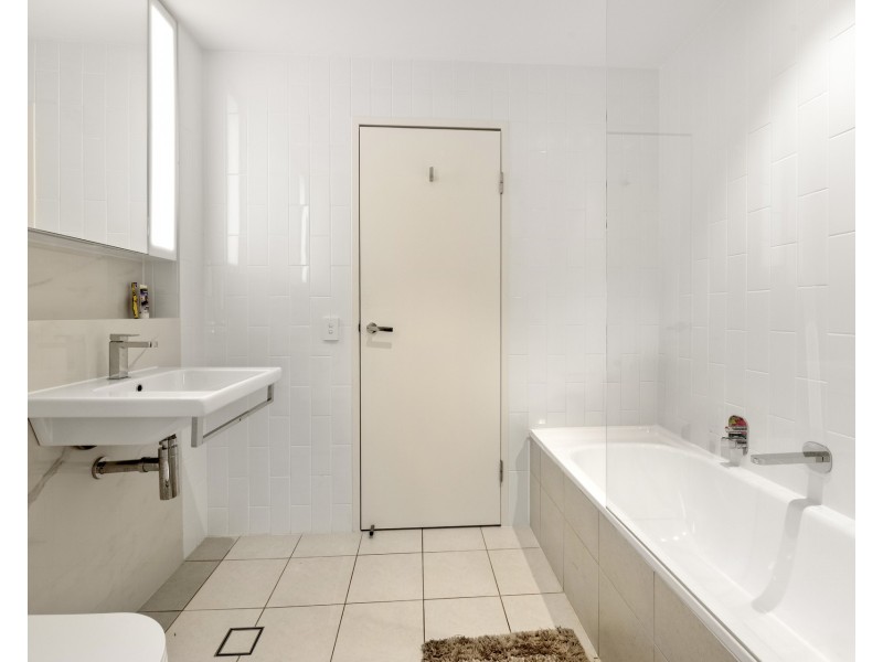 AA404/6 University Road, Miranda NSW 2228