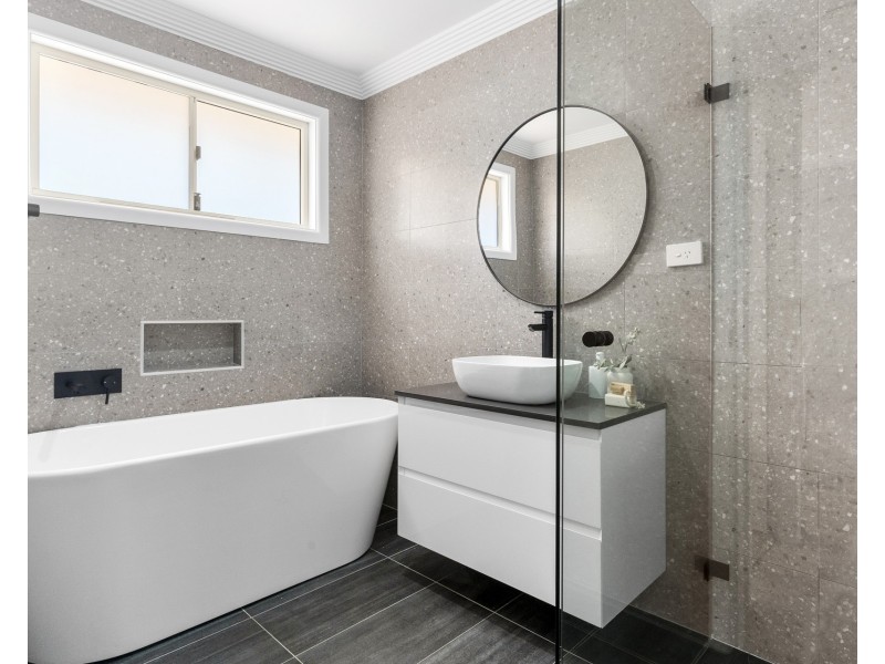 1/186 Oak Road, Kirrawee NSW 2232