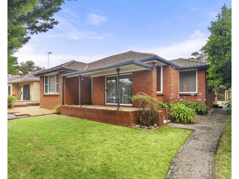 11 Haymet Street, Kirrawee NSW 2232