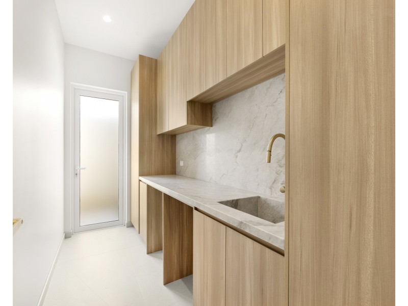 36b Easton Avenue, Sylvania NSW 2224