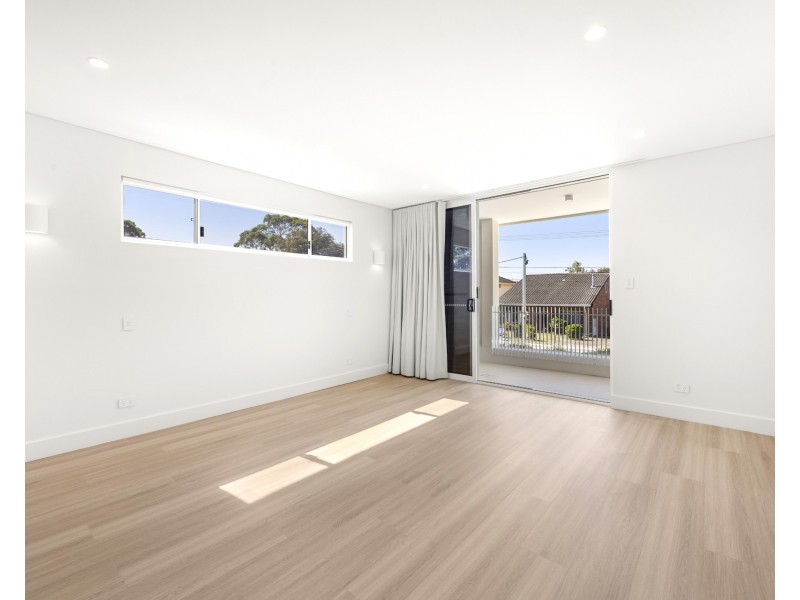 36b Easton Avenue, Sylvania NSW 2224