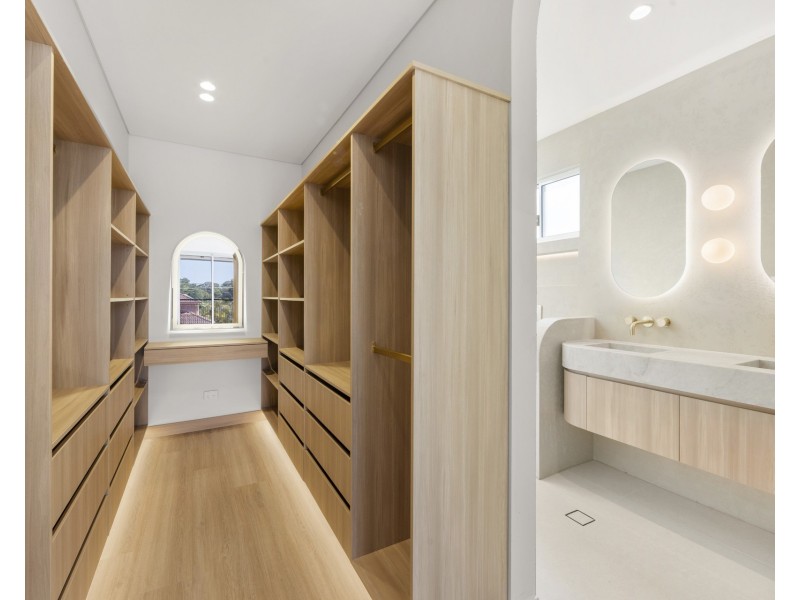 36b Easton Avenue, Sylvania NSW 2224