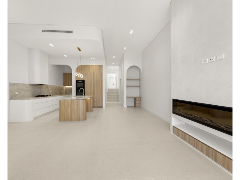 36b Easton Avenue, Sylvania NSW 2224