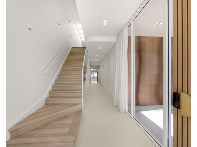 36b Easton Avenue, Sylvania NSW 2224