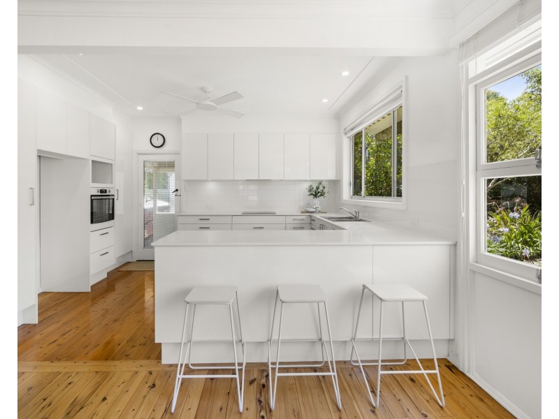 4 Erang Avenue, Kirrawee NSW 2232