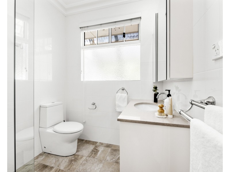 4 Erang Avenue, Kirrawee NSW 2232