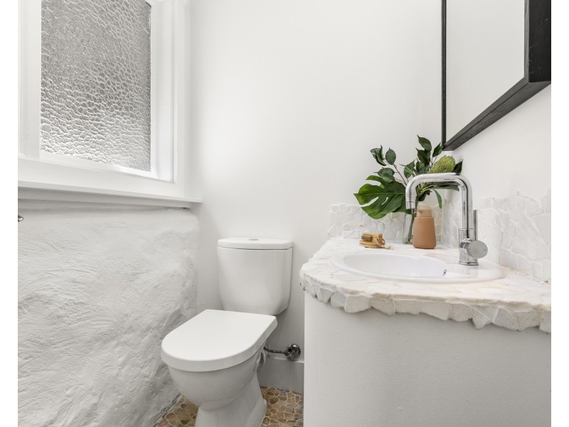 4 Ellesmere Road, Gymea Bay NSW 2227