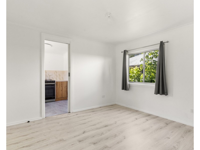 11 Hunter Street, Heathcote NSW 2233