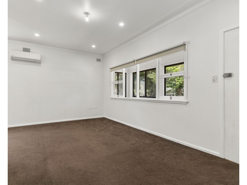 11 Hunter Street, Heathcote NSW 2233