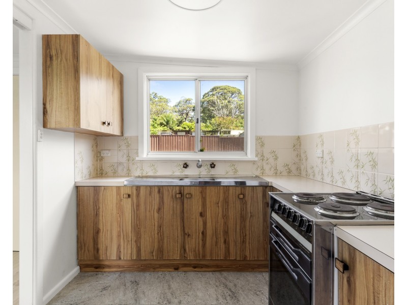 11 Hunter Street, Heathcote NSW 2233