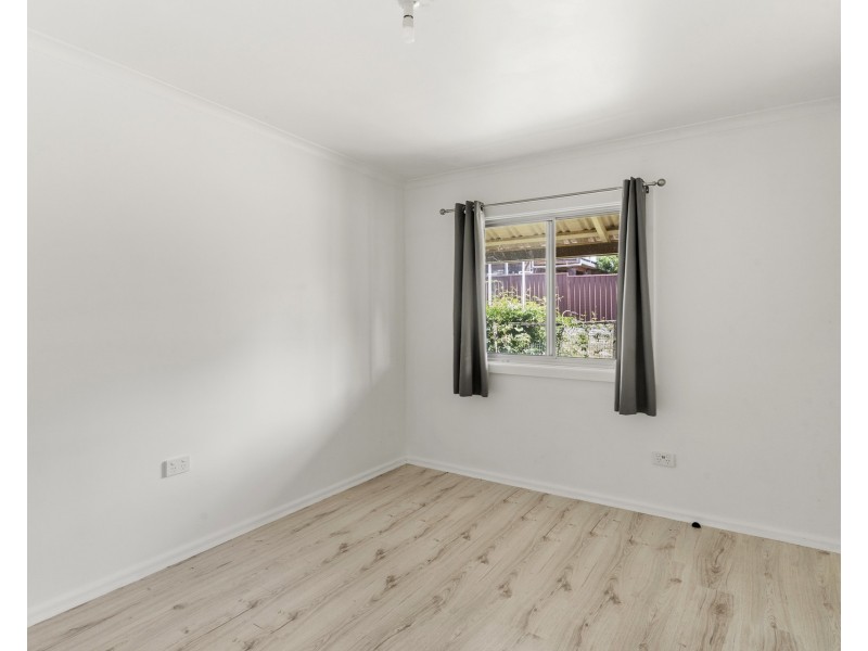 11 Hunter Street, Heathcote NSW 2233