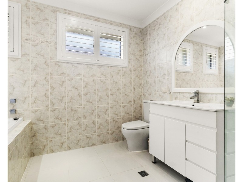 23 Wayne Avenue, Lugarno NSW 2210