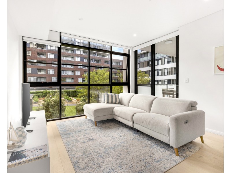 202/2 Kiln Road, Kirrawee NSW 2232