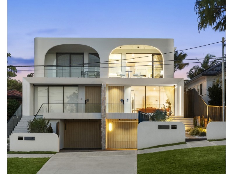 4b Rocklea Crescent, Sylvania NSW 2224