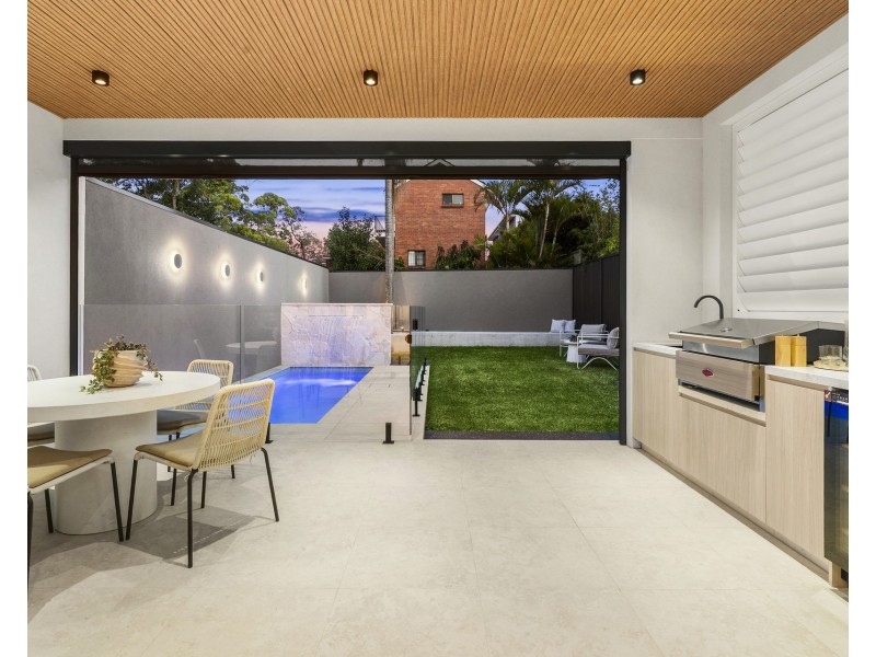 4b Rocklea Crescent, Sylvania NSW 2224