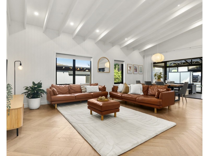 10 Oldfield Place, Menai NSW 2234