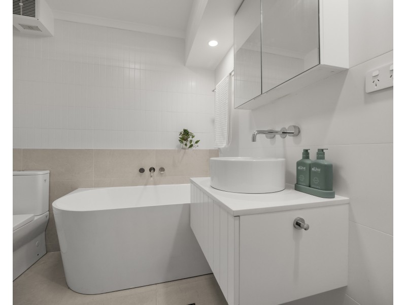 10/2 Railway Crescent, Jannali NSW 2226