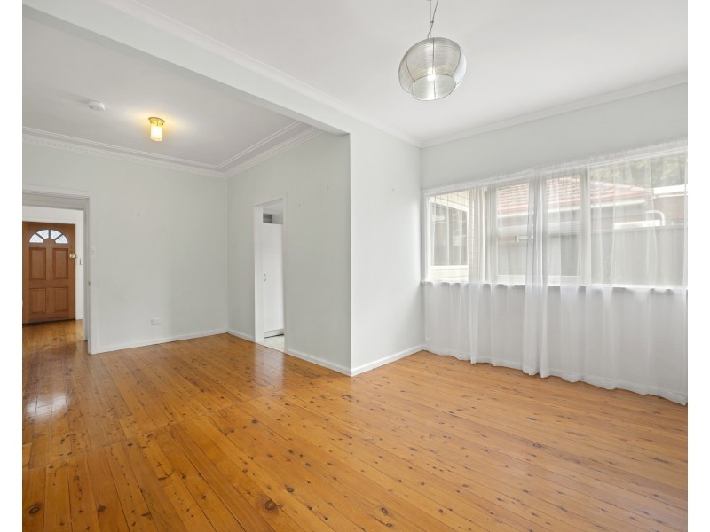 4 Chipilly Avenue, Engadine NSW 2233