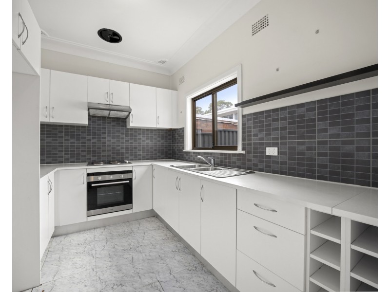 4 Chipilly Avenue, Engadine NSW 2233