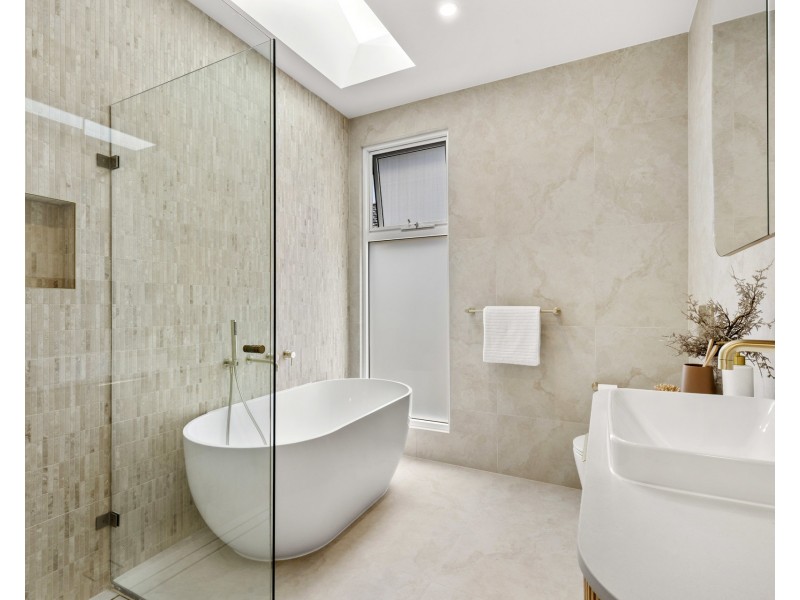 8a Quest Avenue, Yowie Bay NSW 2228