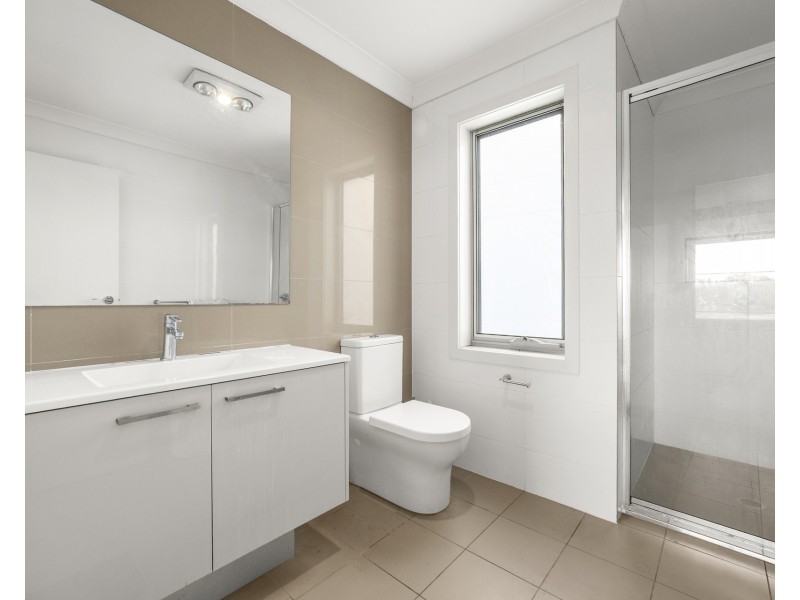 26 Hennessey Avenue, Moorebank NSW 2170