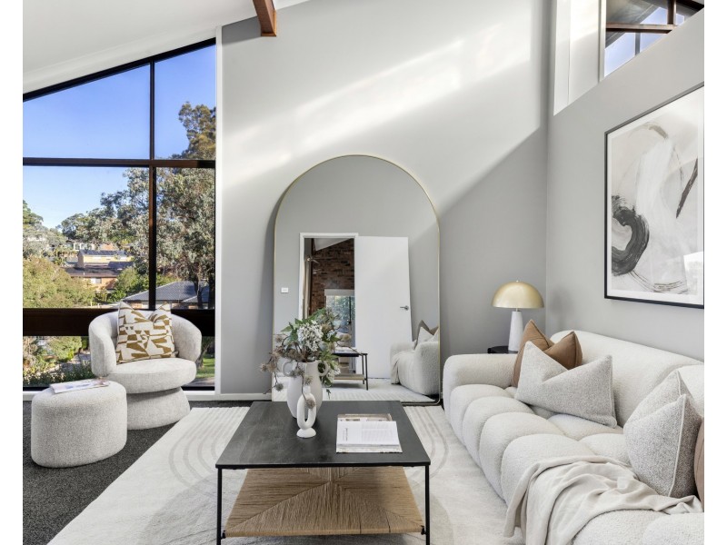 6 Shand Close, Illawong NSW 2234