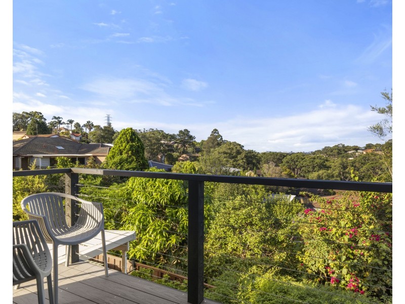 6 Shand Close, Illawong NSW 2234