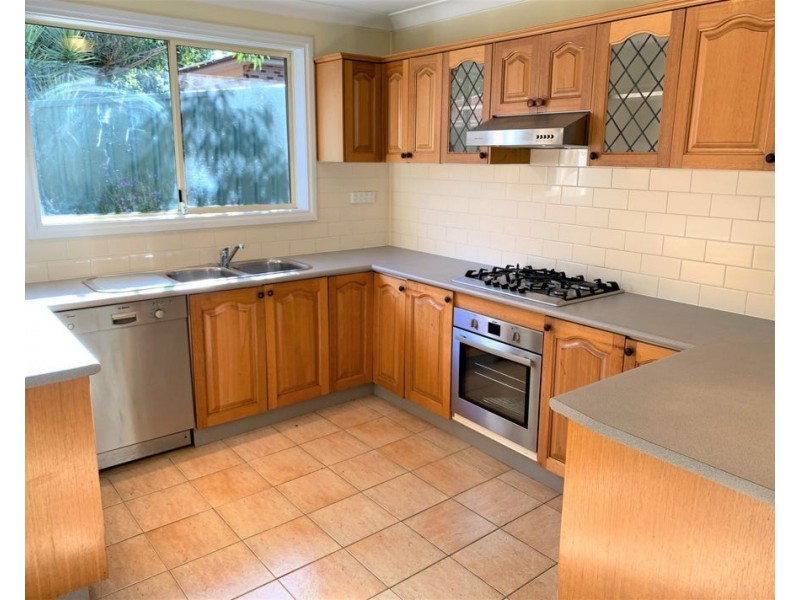 3/110 Auburn Street, Kirrawee NSW 2232