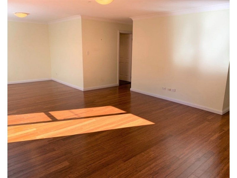 3/110 Auburn Street, Kirrawee NSW 2232