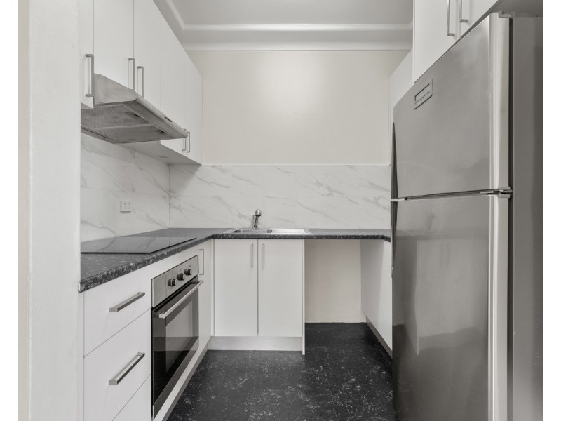 8/24 Ocean Street, Cronulla NSW 2230