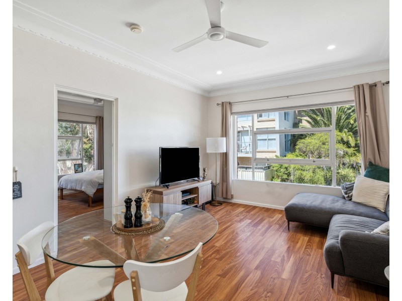 8/24 Ocean Street, Cronulla NSW 2230