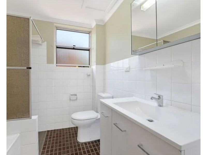 13/75 Auburn Street, Sutherland NSW 2232