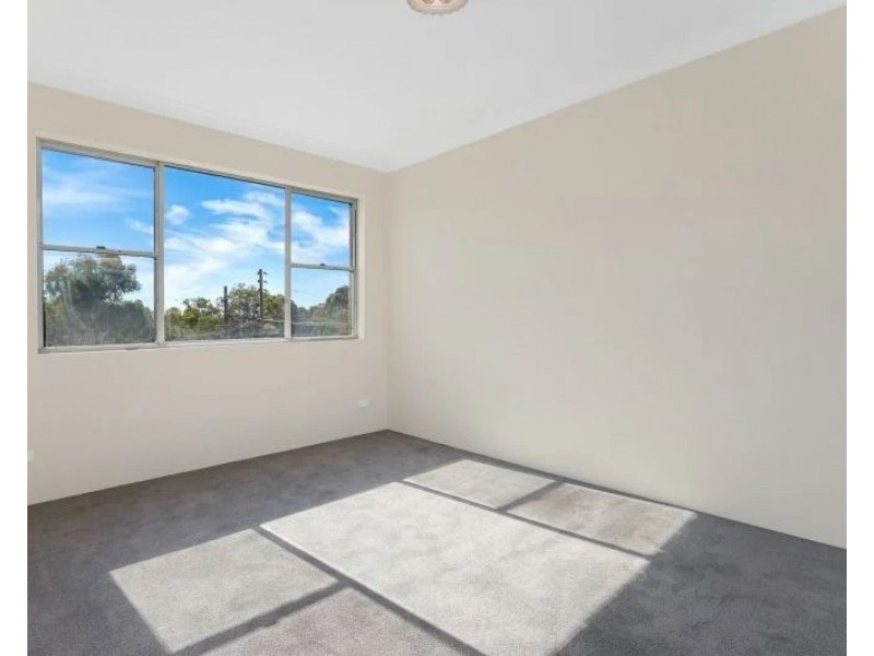 13/75 Auburn Street, Sutherland NSW 2232
