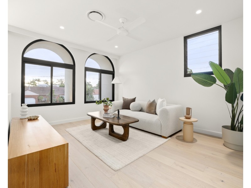 10a Haymet Street, Kirrawee NSW 2232