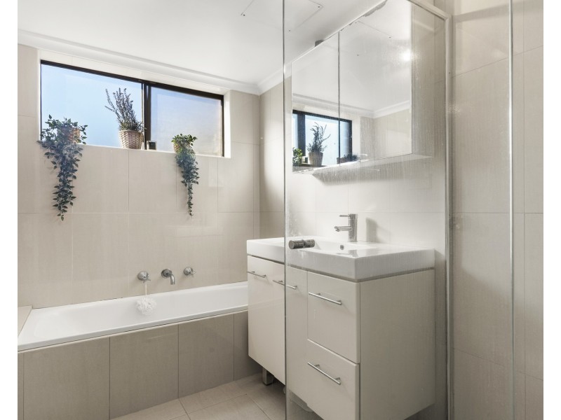 64/131-139 Oak Road, Kirrawee NSW 2232