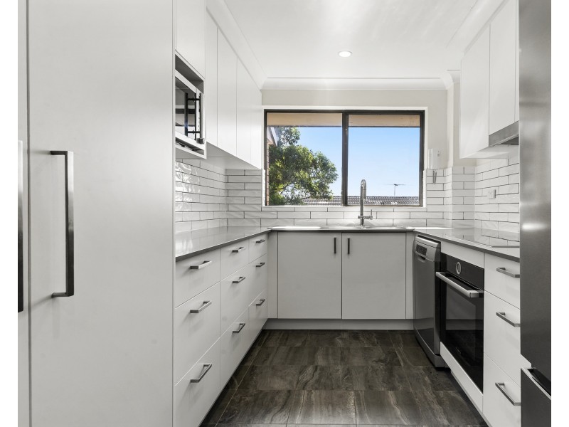 42/131-139 Oak Road, Kirrawee NSW 2232