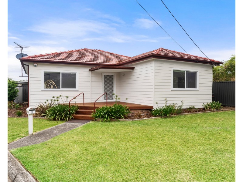 1 Deakin Place, Kirrawee NSW 2232