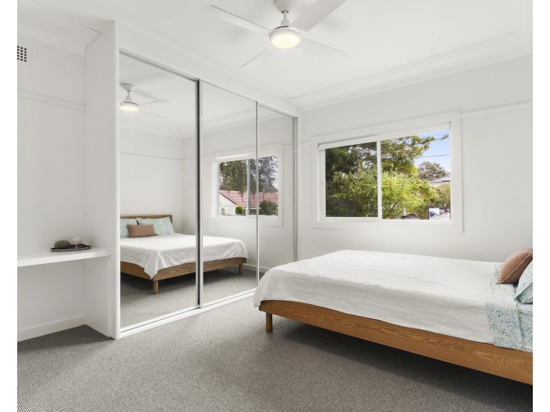 1 Deakin Place, Kirrawee NSW 2232